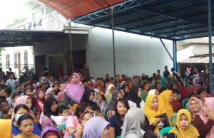 Warga Masyarakat Desa Belimbing Terima Bantuan Blt Dampak Covid 19 Tahap 3 Tahun 2020